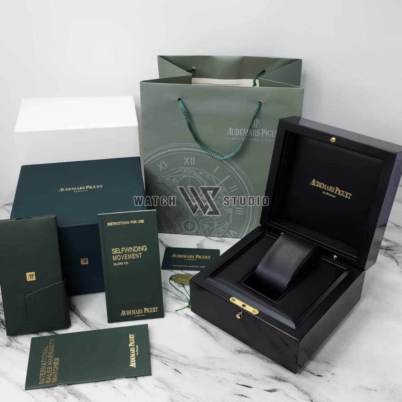WhatsApp Image 2025-12-24 at 13.50.53_9ae8df3d Audemars Piguet OG Watch Box